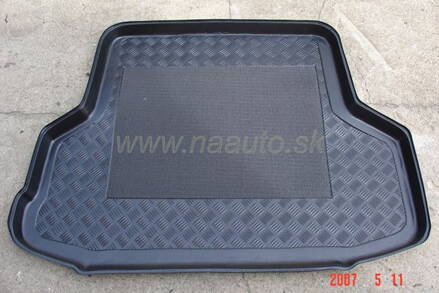 Vana do kufru Mitshubishi Carisma 5D 02R HTB (192305)